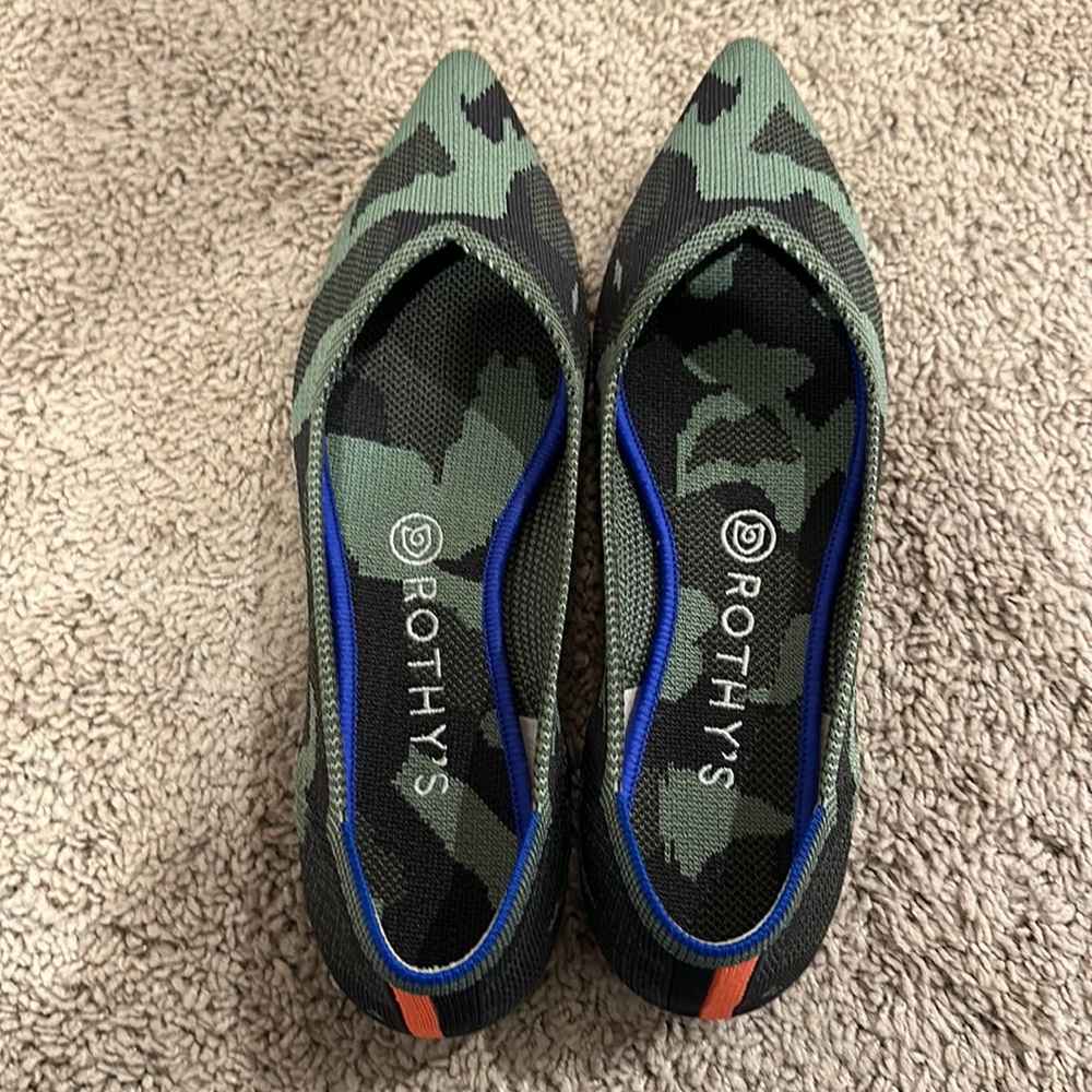 Rothy’s Camo Pointed Toe Flat size 9